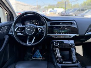 Jaguar I-Pace 9