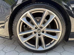 Audi A6 Avant Quattro 5