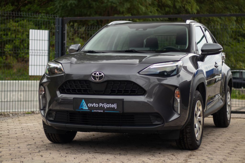 Toyota Yaris Cross 1.5 — Ljubljana