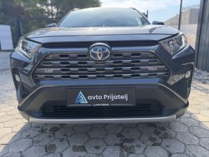Toyota Rav4 2.5 11