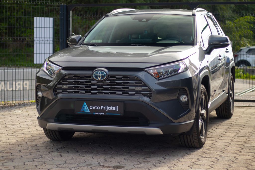 Toyota Rav4 2.5 — Ljubljana